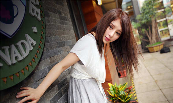 鄂伦春想找一个女性生孩子给报酬-｛找个女人生孩子多少钱｝